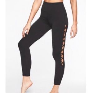 Athleta Shiva 7/8 Leggings Criss Cross Side Leg Design Size S